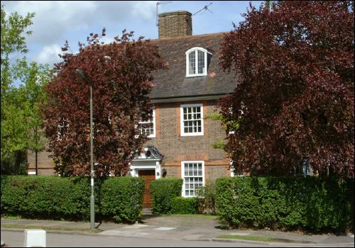 16 Heathgate